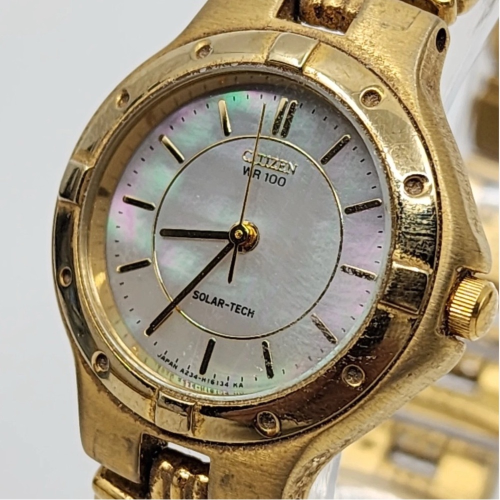 78 Citizen Gold Eco-Drive Solar-Tech Gold-toned Mother of Pearl Face Timepiece